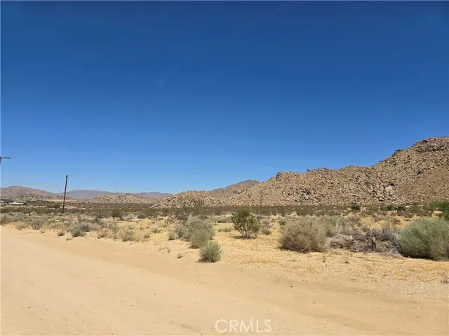 13367 Mustang Avenue, Apple Valley, CA 92307 - Image #3