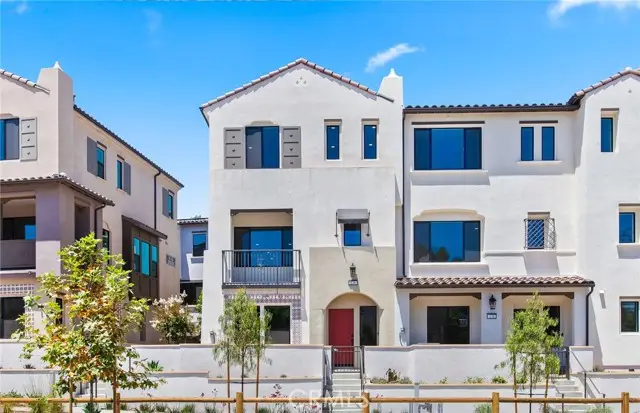 139 Bridle Drive, Burbank, CA 91506 - Image #2