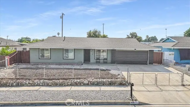 806 S Sandalwood Avenue, Bloomington, CA 92316 - Image #3