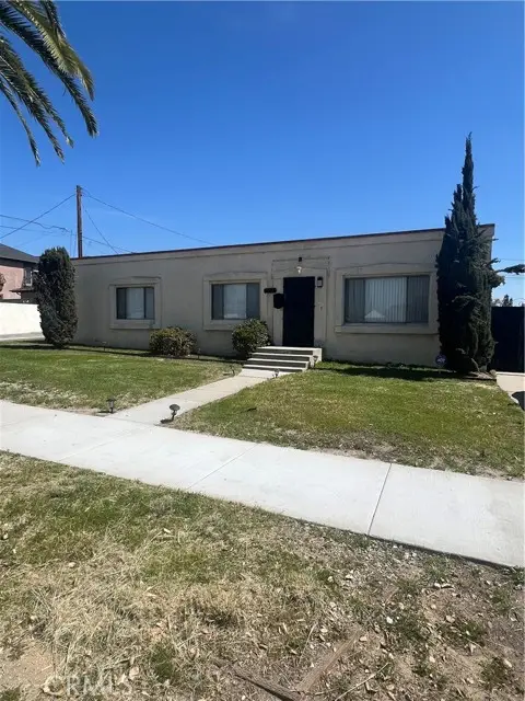 1034 N Enid Avenue, Azusa, CA 91702