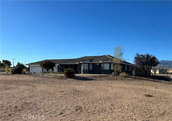 6895 Coyote Rd, Phelan, CA 92371