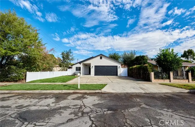 719 Valadez, Upland, CA 91786 - Image #2