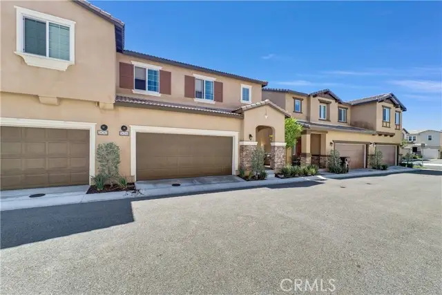 24246 Hazelnut, Murrieta, CA 92562 - Image #2