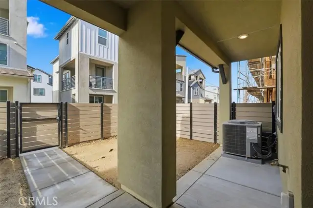 27321 Bear Creek Lane, Valencia, CA 91381 - #3