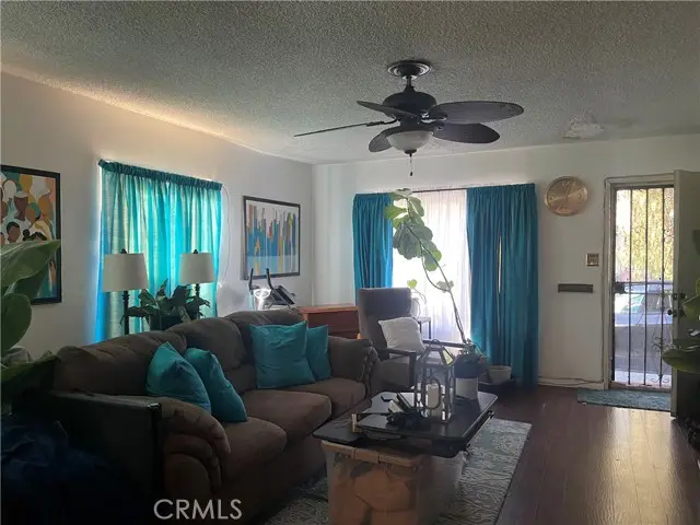 1750 S Mansfield Avenue, Los Angeles, CA 90019 - Image #2