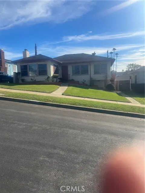 2022 W 99th, Los Angeles, CA 90047