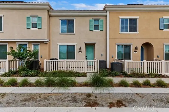 425 N Beechwood, Rialto, CA 92376 - Image #2