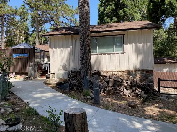 1055 Playground, Crestline, CA 92325