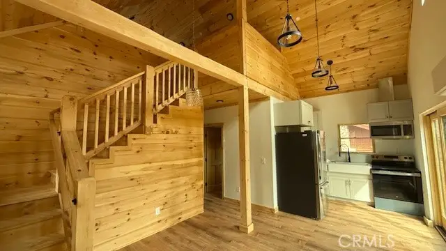 33149 Holcomb Creek Drive, Green Valley Lake, CA 92341 - Image #3