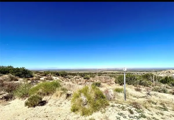 0 Avenue Y-8, Llano, CA 93544