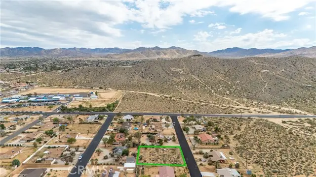 7625 Hilton Avenue, Yucca Valley, CA 92284 - Image #3