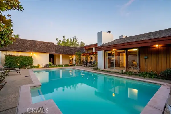 481 Dartmoor Street, Laguna Beach, CA 92651