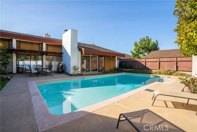 481 Dartmoor Street, Laguna Beach, CA 92651 - Image #2