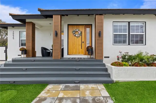 10635 Foothill Boulevard, Sylmar, CA 91342 - Image #2