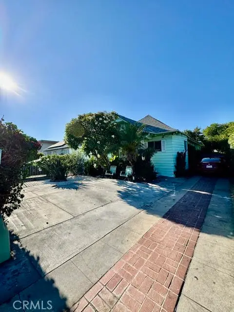 1199 W 38th Street, Los Angeles, CA 90037 - Image #1