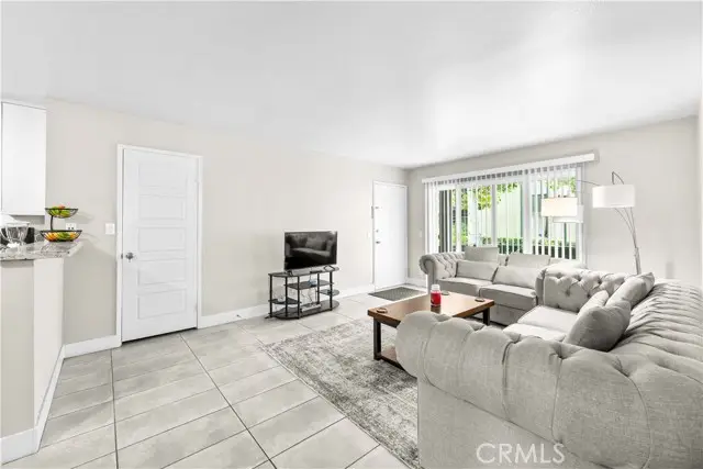 23220 Orange #9, Lake Forest, CA 92630 - Image #3