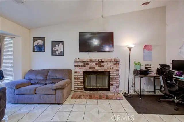 2064 Glenmoor Place, Livingston, CA 95334 - Image #3