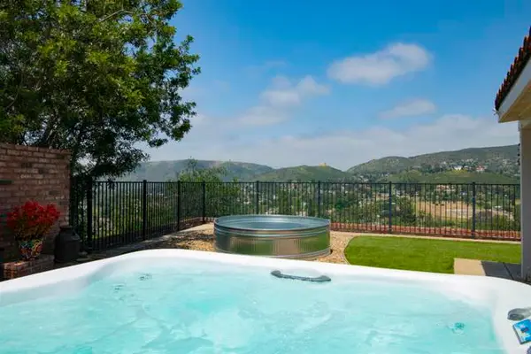 16424 Wikiup Rd, Ramona, CA 92065