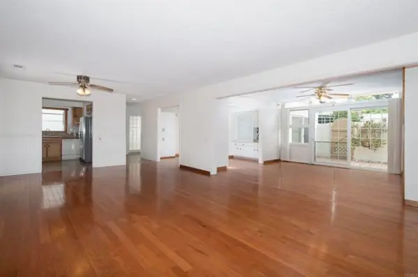 3621 Vista Campana #11, Oceanside, CA 92057