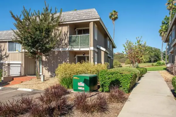 27735 Mountain Meadow Road #19, Escondido, CA 92026