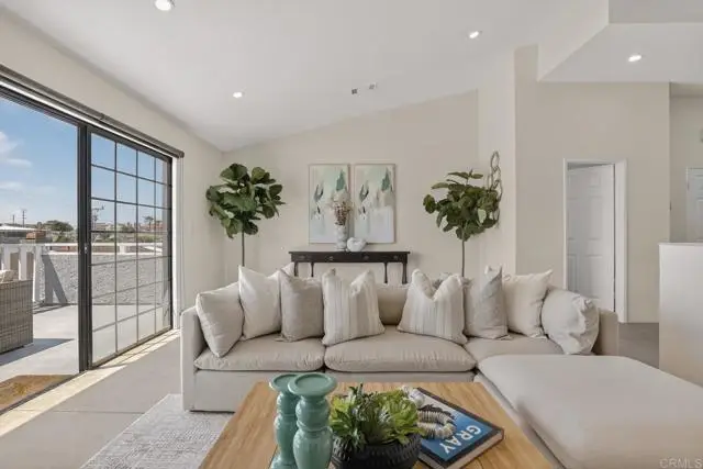 2021 Carnegie Lane #Apt 7, Redondo Beach, CA 90278 - Image #1