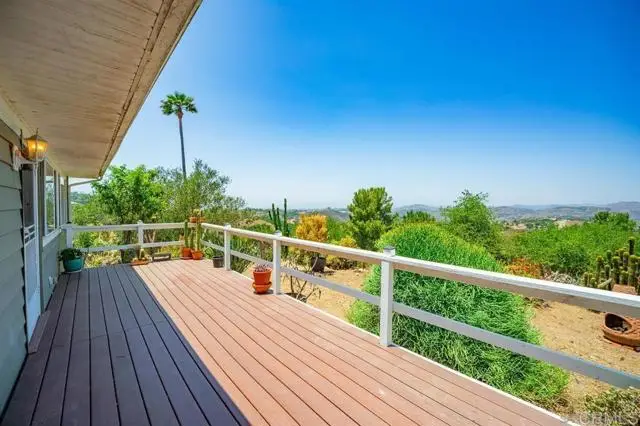 30727 Rolling Hills Drive, Valley Center, CA 92082 - Image #3