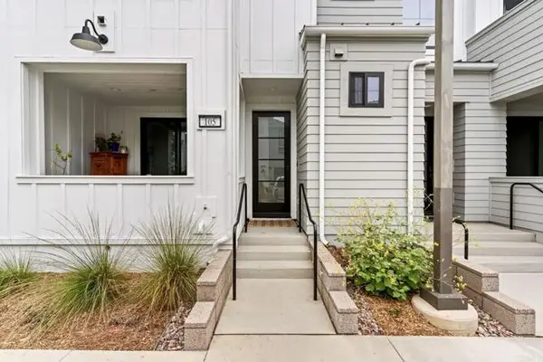 1400 Anacona Place #105, Encinitas, CA 92024