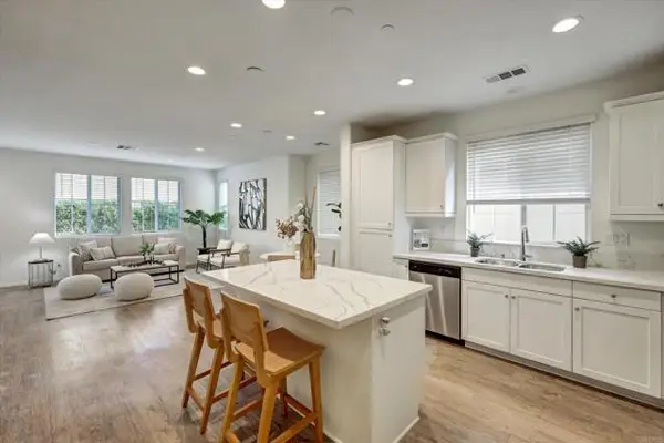 211 Silver Fir Court, Vista, CA 92083