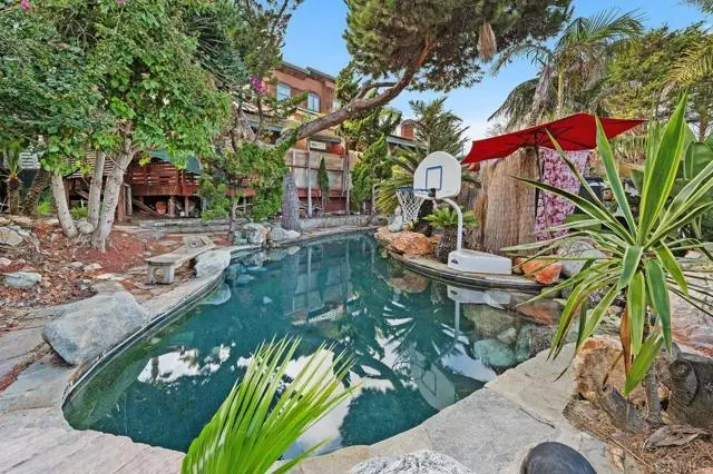 515 Neptune Avenue, Encinitas, CA 92024 - Image #2