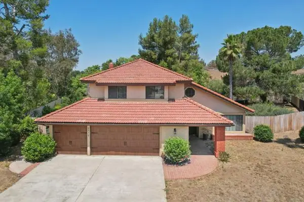 2432 Live Oak Road, Escondido, CA 92029