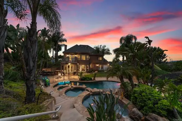 2270 Summit Drive, Escondido, CA 92025