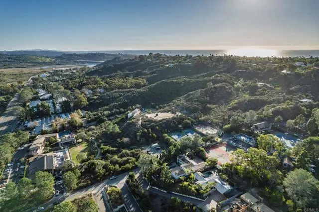 1386 Tennis Club Drive, Encinitas, CA 92024 - Image #2