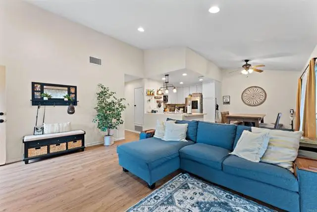 517 Smoketree Gln, Escondido, CA 92026 - Image #2