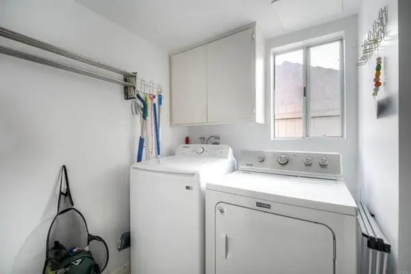 1477 Genoa Dr, Vista, CA 92081