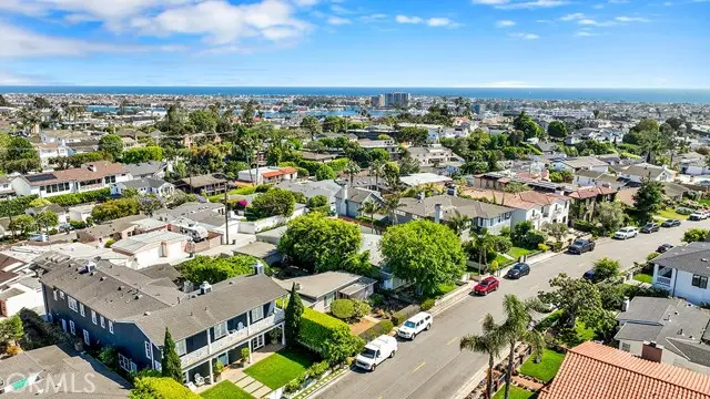 428 Holmwood Drive, Newport Beach, CA 92663 - Image #2