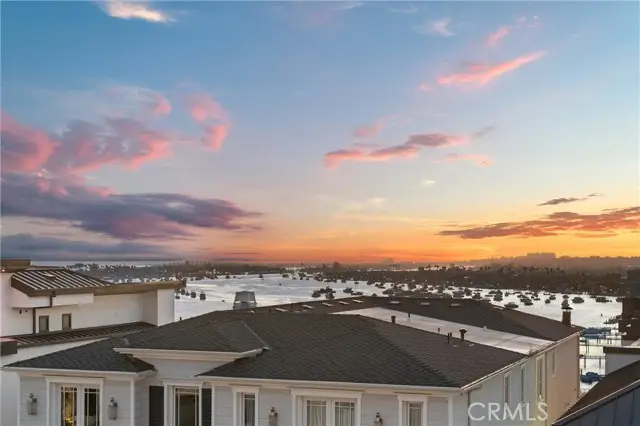302 Carnation Avenue, Corona Del Mar, CA 92625 - Image #1