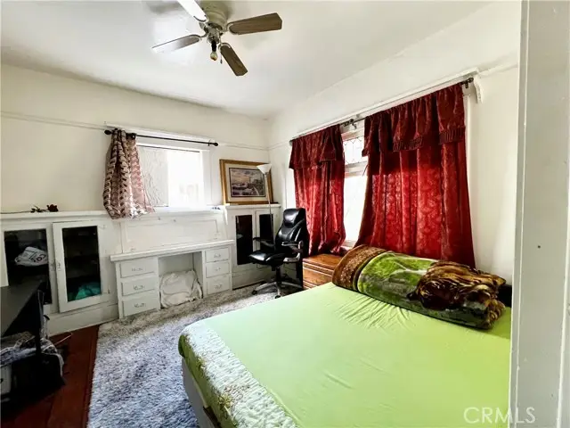 1040 W 45th Street, Los Angeles, CA 90037 - Image #2