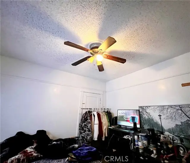 1040 W 45th Street, Los Angeles, CA 90037 - Image #3