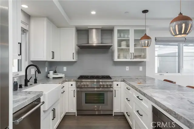 714 Iris Avenue, Corona Del Mar, CA 92625 - Image #2