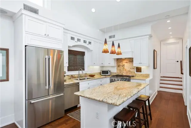 516 Poinsettia #B, Corona Del Mar, CA 92625 - Image #2