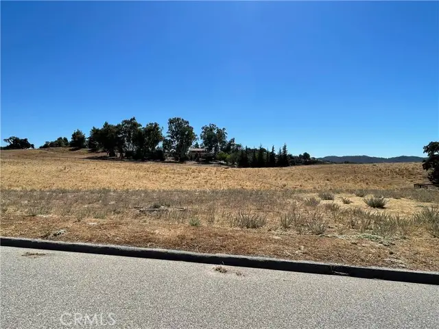 2140 Holly Drive, Paso Robles, CA 93446 - Image #2