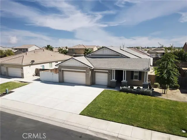 15527 Avanti Drive, Bakersfield, CA 93314 - Image #1