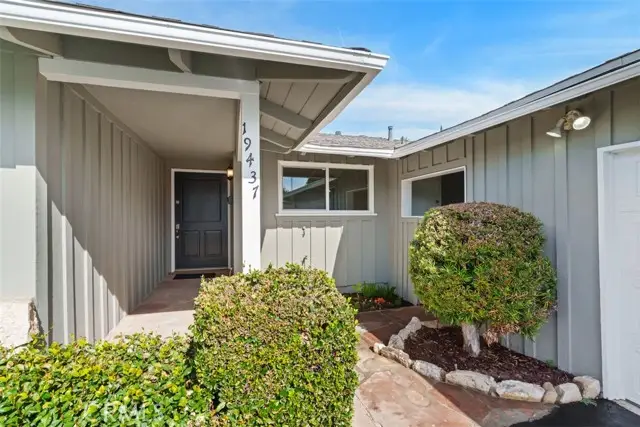 19437 Bryant Street, Northridge, CA 91324 - Image #3