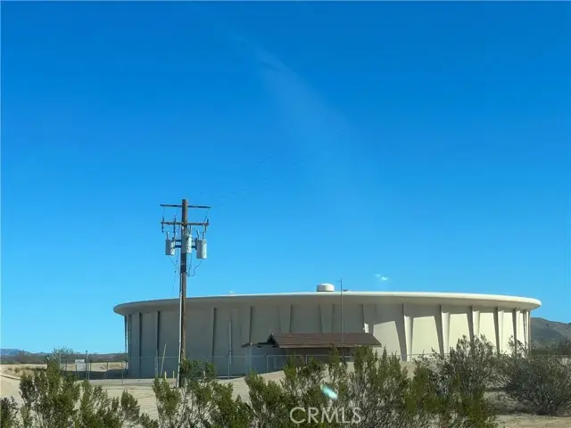 1 Amapola Avenue, California City, CA 93505 - Image #3