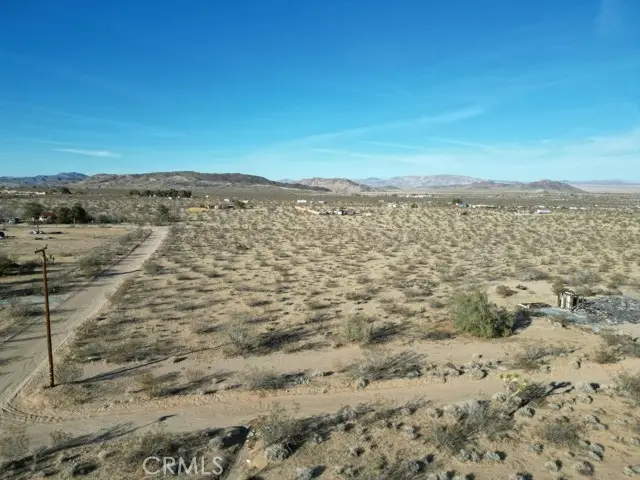 57186 Karol Road, Landers, CA 92285 - Image #2