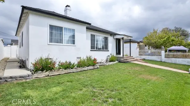 11445 Saticoy Street, North Hollywood, CA 91605 - Image #2