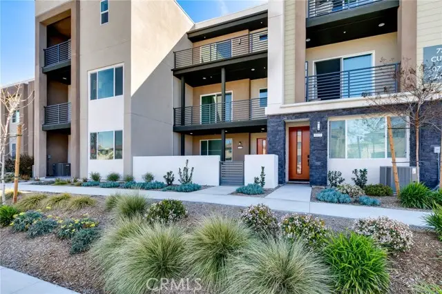 1075 Cadence, Irvine, CA 92618 - Image #1