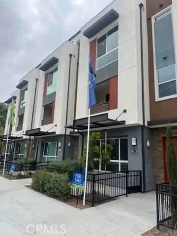 1818 E 1st Street #520, Santa Ana, CA 92705