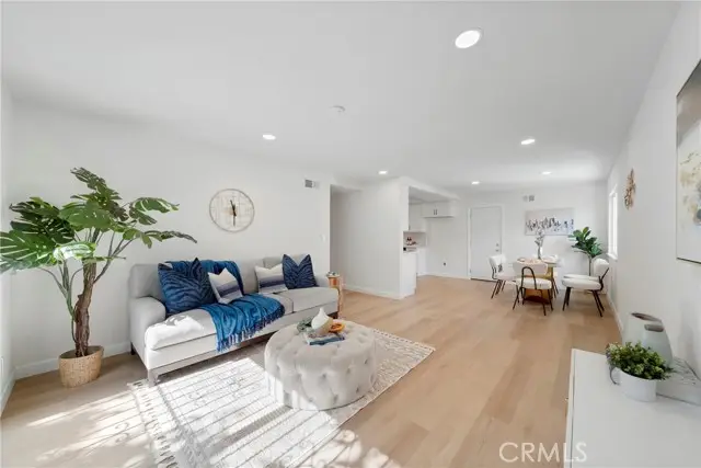 928 S Laurel St., Santa Ana, CA 92704 - Image #3