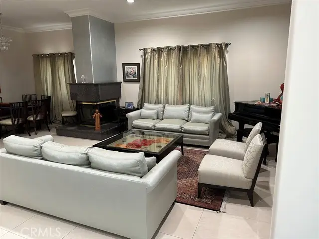 4377 Saltillo Street, Woodland Hills, CA 91364 - Image #3